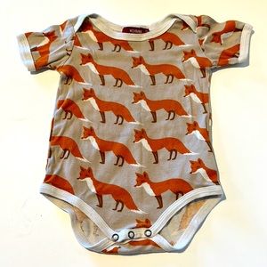 Milk barn Fox 🦊 onesie 6-9 mos